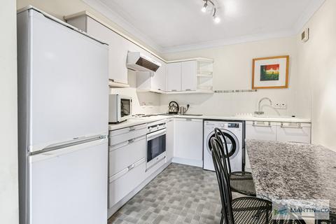12 Birchend Close, South Croydon, CR2 7DS