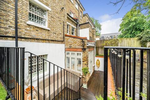 3 bedroom flat for sale, Penford Street, Camberwell SE5