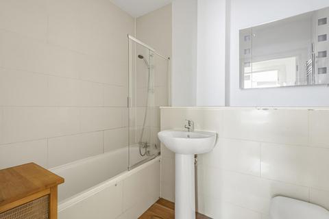 Flat 8, 17 Dock Street, London, E1 8LJ