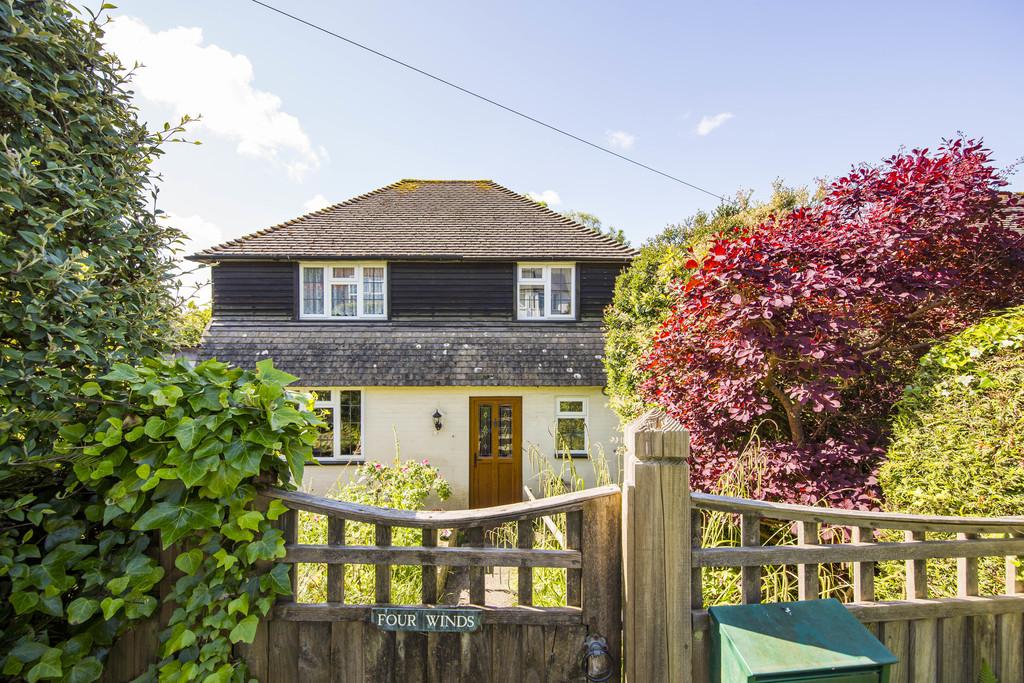 Mutton Hall Lane, Heathfield 2 bed detached house for sale £350,000