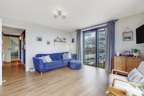 2 bedroom apartment for sale, Castlebank Place, Glasgow G11