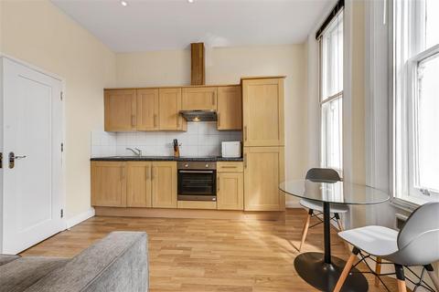 1 bedroom flat to rent, Castletown Road, W14