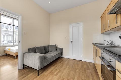 1 bedroom flat to rent, Castletown Road, W14