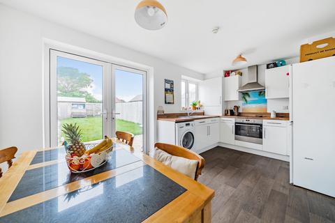 92 Buzzard Way, Cranbrook, Exeter, EX5 7GX