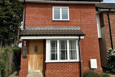 3 bedroom semi-detached house to rent, Pound Hill, Bacton, Stowmarket