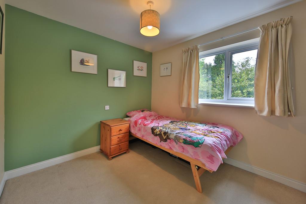 Bedroom 5-3