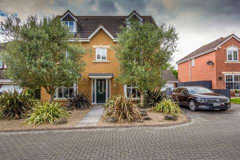 5 bedroom detached house for sale, Haywain Close, Swindon