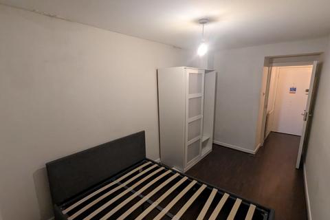 1 bedroom apartment to rent, Flat 7 192a Portobello Road