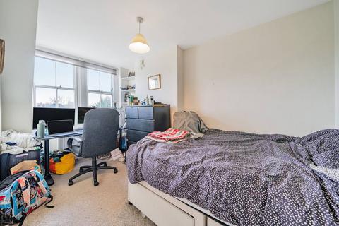 2 bedroom flat to rent, Telford Avenue, Streatham Hill, London, SW2