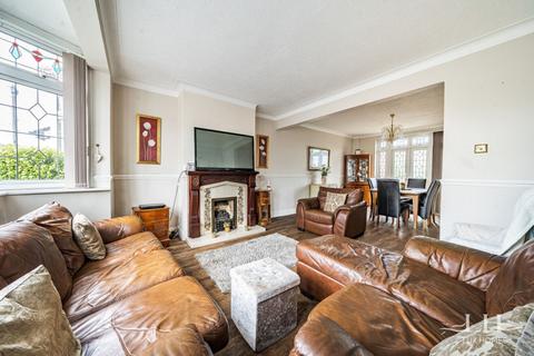 3 bedroom semi-detached house for sale, Glanville Drive, Hornchurch