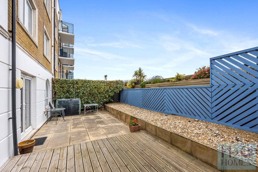 Brittania court, 40-008