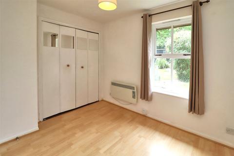 23 Badgers Close, Woking, GU21 3JF