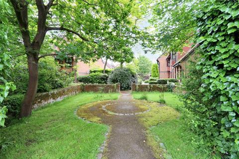 23 Badgers Close, Woking, GU21 3JF