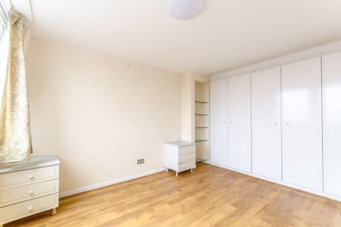 3 bedroom flat to rent, Oakleigh Road North, Finchley, London, N20
