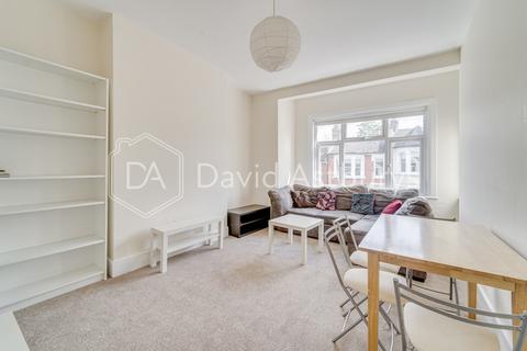 3 bedroom apartment to rent, Wightman Road, Hornsey, London