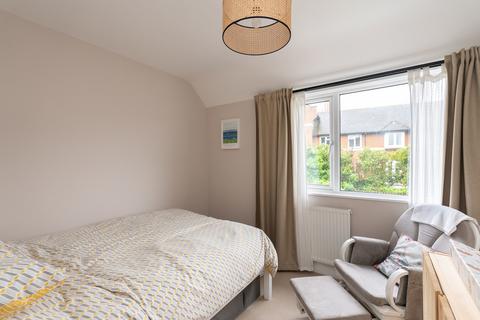 23 Myrtle Road, Dorking, RH4 1DQ