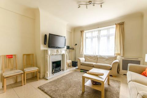 3 bedroom flat to rent, Hall Road, St John's Wood, London, NW8