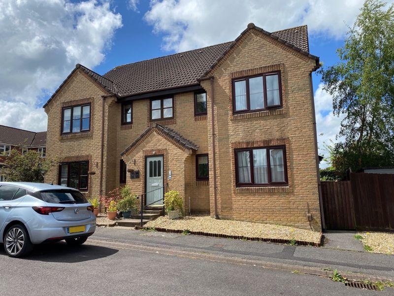 Camellia Drive, Warminster 2 bed for sale £170,000