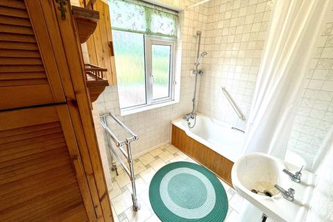 106 Lichfield Road, Bloxwich, Walsall, WS3 3LY