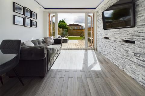 10 Fleming Road, Bishopton, PA7 5HW