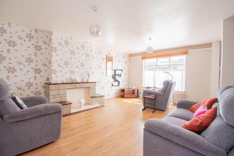 3 bedroom terraced house for sale, Briar Road, Leicester