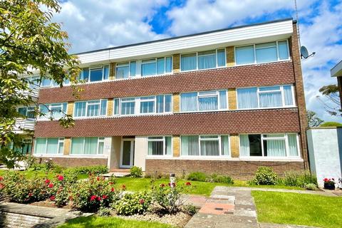 2 bedroom ground floor flat for sale, Bramber Square, Rustington