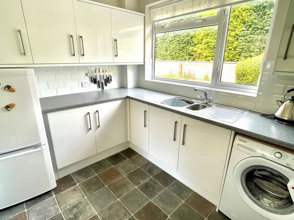 16 Bramber Square Kitchen 2