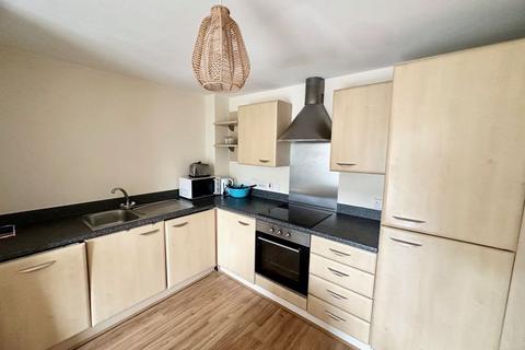 1 bedroom apartment to rent, Regent Court, Savile Park, Halifax