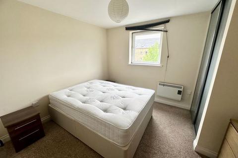 1 bedroom apartment to rent, Regent Court, Savile Park, Halifax