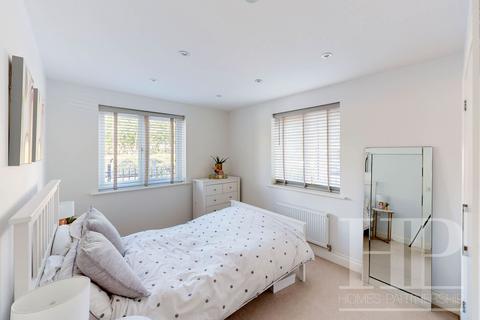 1 bedroom flat for sale, Ifield Green, Crawley RH11