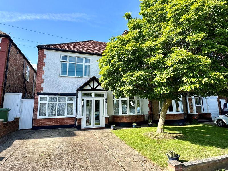 Harwood Avenue, Bromley 5 bed semidetached house for sale £1,100,000