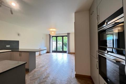 2 bedroom apartment to rent, Ashworth Park, Cambridge CB3