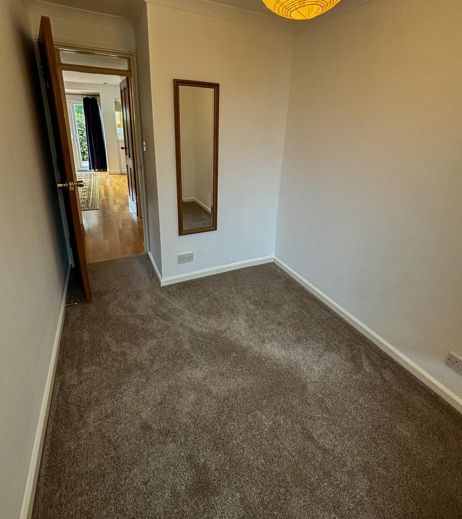 Bedroom 2 (2)