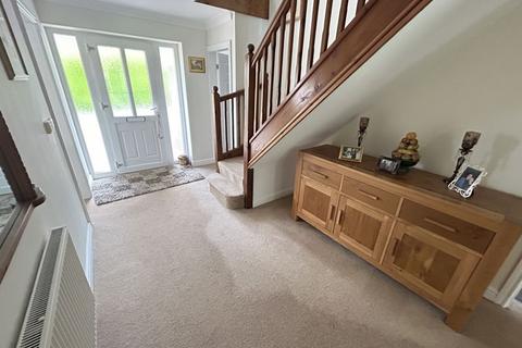 4 bedroom detached house for sale, Bangor Road, Conwy