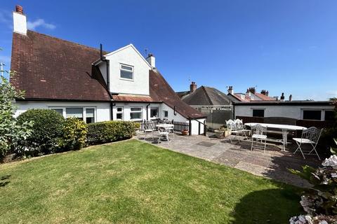 3 bedroom detached house for sale, Llandudno Road, Penrhyn Bay