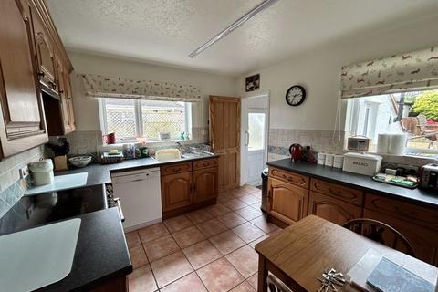 3 bedroom detached house for sale, Llandudno Road, Penrhyn Bay