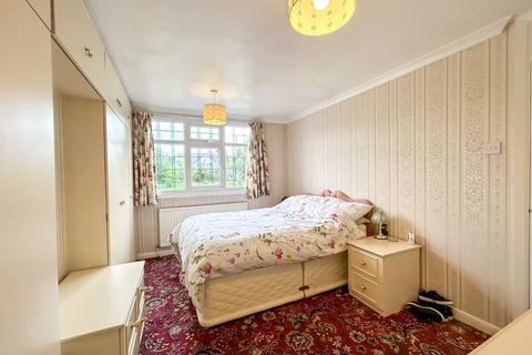 26 Aldridge Road, Streetly, Sutton Coldfield, B74 3TT