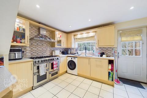 4 bedroom end of terrace house for sale, Orchard Close, Eye