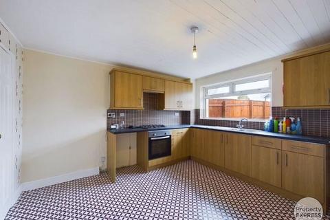 3 bedroom terraced house to rent, Oakley Walk, Eston, TS6 0TE