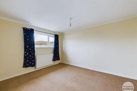 3 bedroom terraced house to rent, Oakley Walk, Eston, TS6 0TE