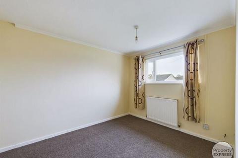 3 bedroom terraced house to rent, Oakley Walk, Eston, TS6 0TE