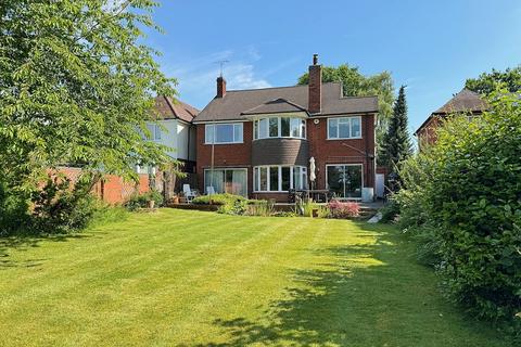 4 bedroom detached house for sale, Rounds Hill, Kenilworth