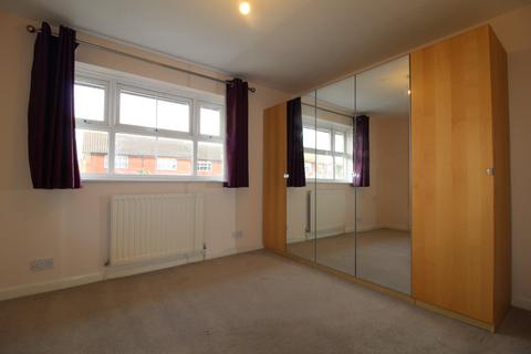 2 bedroom terraced house to rent, Dalesford Road, Aylesbury, Bucks, HP21 9XZ