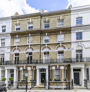 3 bedroom apartment to rent, Elm Park Road, London
