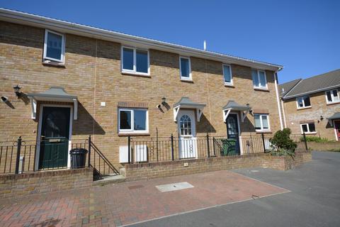 3 bedroom terraced house to rent, The Sidings, Cowes