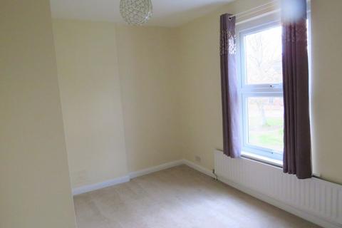 2 bedroom terraced house to rent, Cheapside, Shildon