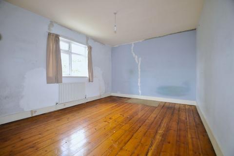 79 Queens Road, New Malden, KT3 6BY