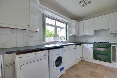 2 bedroom terraced house to rent, Castle Avenue, West Drayton, Middlesex UB7 8LG