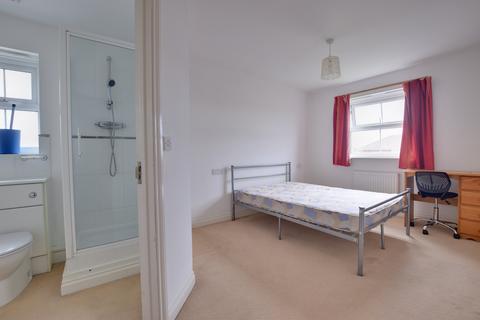 2 bedroom apartment to rent, Crispin Way, Hillingdon, Middlesex UB8 3WS