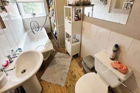 282 Willows Lane, Bolton, BL3 4BT